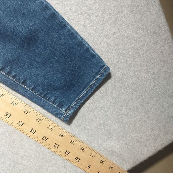 LUCKY BRAND JEANS AVA CROP SZ 6/28 MID RISE COTTON BLEND BLUE WITH GREAT WASH. - Picture 5 of 9